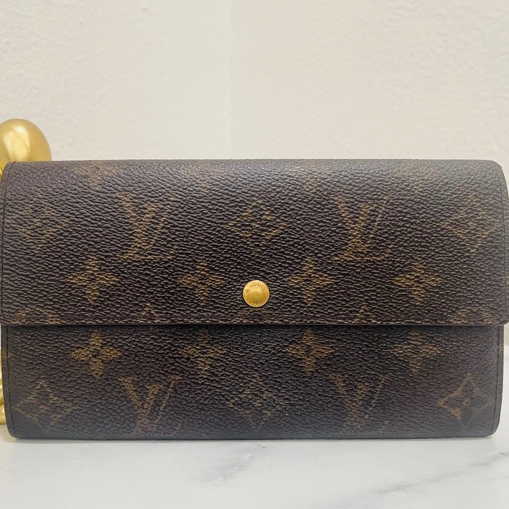 Louis Vuitton Sarah Monogram Bi-fold Long Wallet